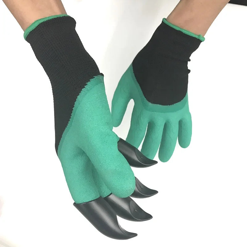 Garden gloves with claws